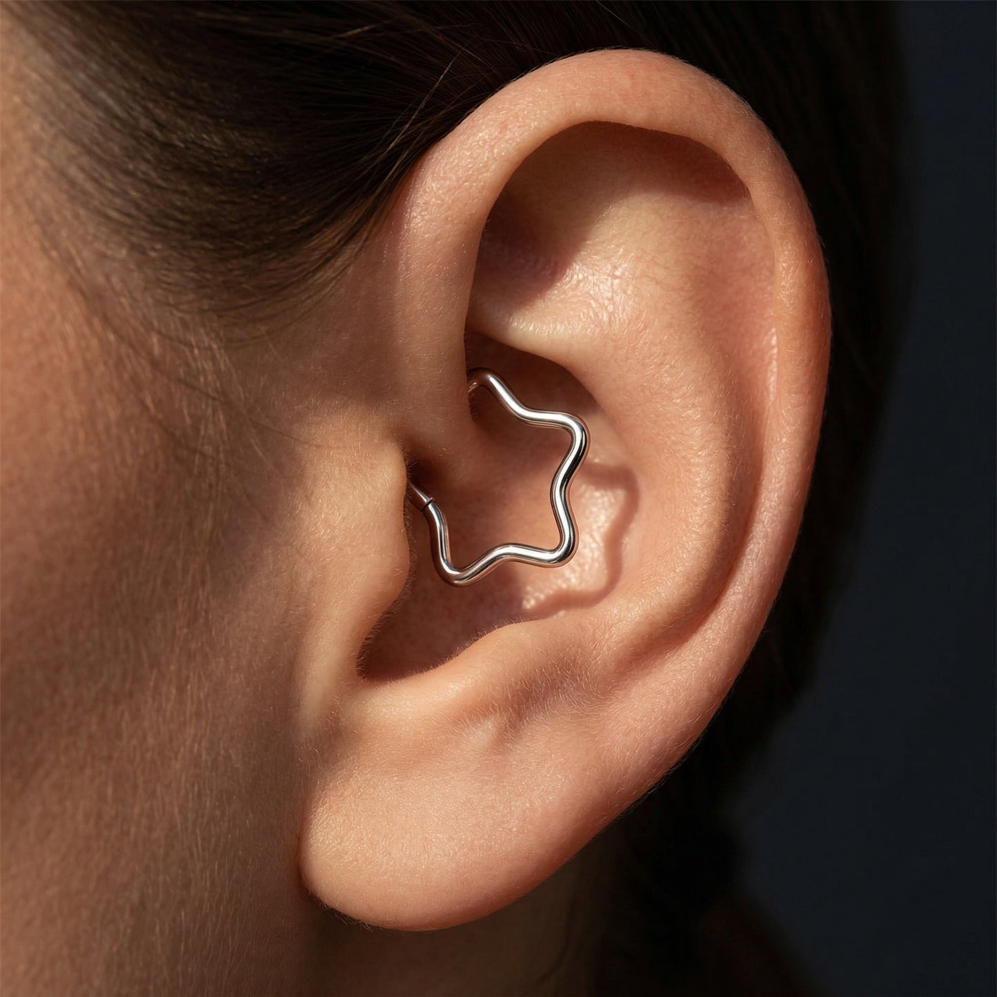 TITANIUM STAR CLICKER HOOP - 8MM - 16 GAUGE