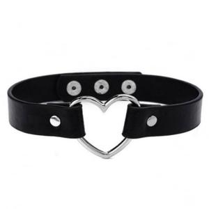 HEART FAUX LEATHER CHOKER NECKLACE