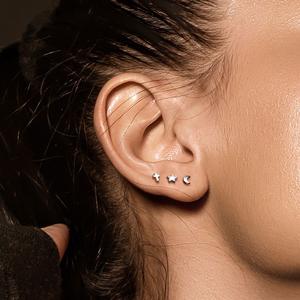 TITANIUM MICRO MOON FLAT BACK LABRET STUD