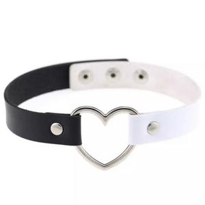 HEART FAUX LEATHER CHOKER NECKLACE