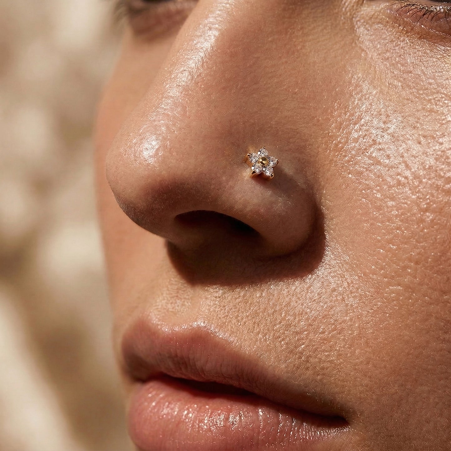PRETTY DAINTY CRYSTAL FLOWER L BEND NOSE STUD