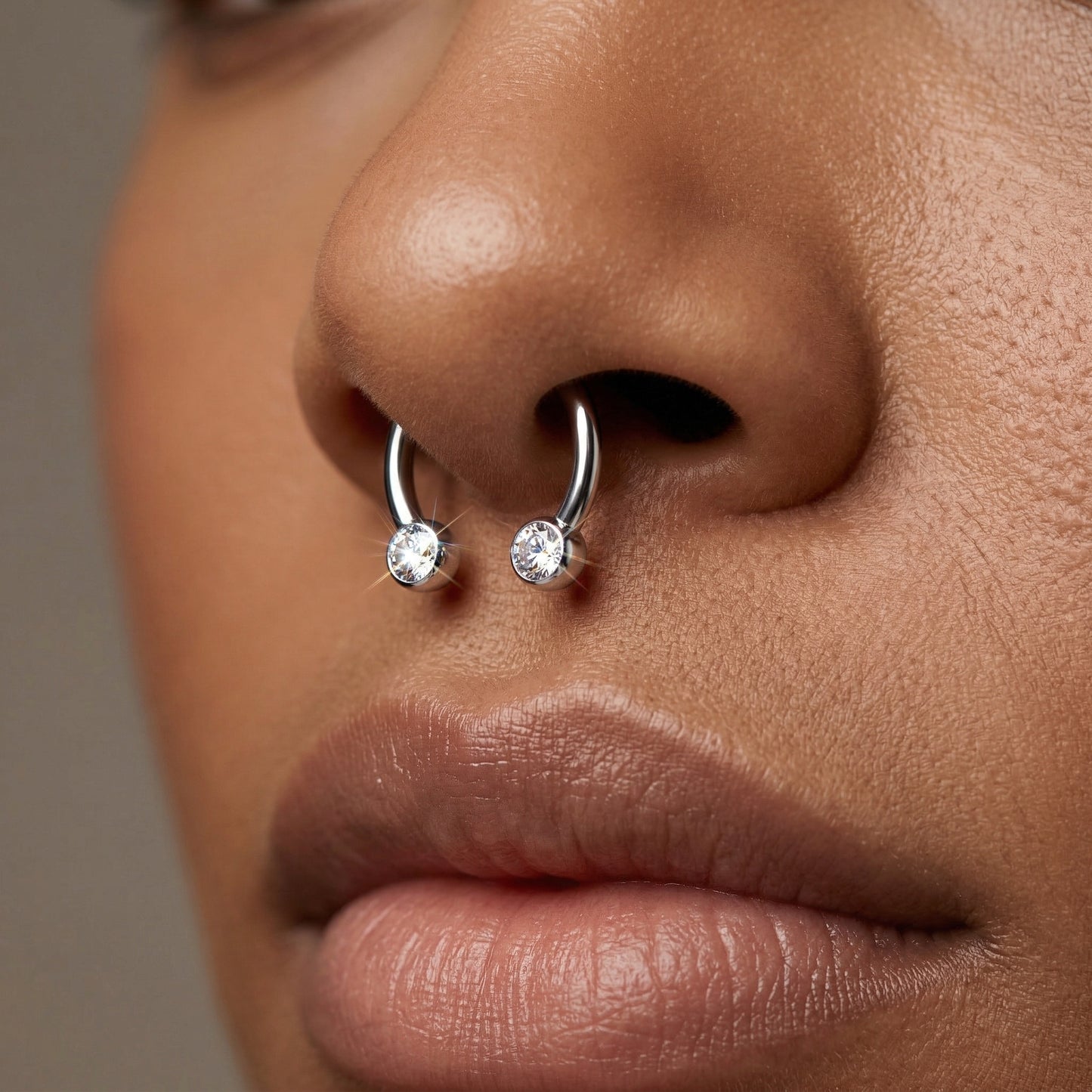 TITANIUM CIRCULAR HORSESHOE BARBELL DOUBLE CRYSTAL THREADLESS END - 10MM